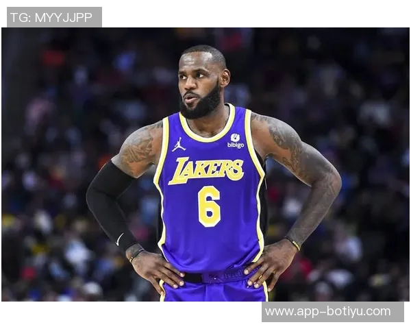 湖人官方发布东詹里三人海报引发全明星投票热潮前十名单揭晓